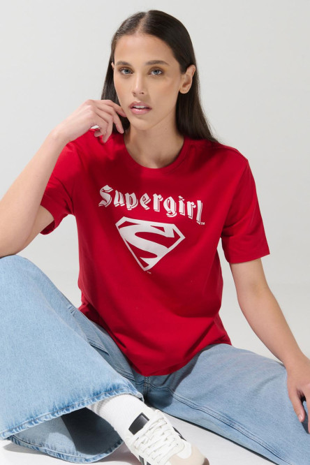 Camiseta roja oscura manga corta con diseño de Super Girl