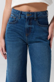 Jean azul oscuro culotte con bota ancha y tiro alto