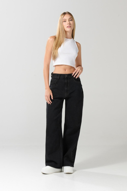 Jean gris intenso baggy con bota ancha y tiro medio