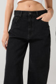 Jean gris intenso baggy con bota ancha y tiro medio