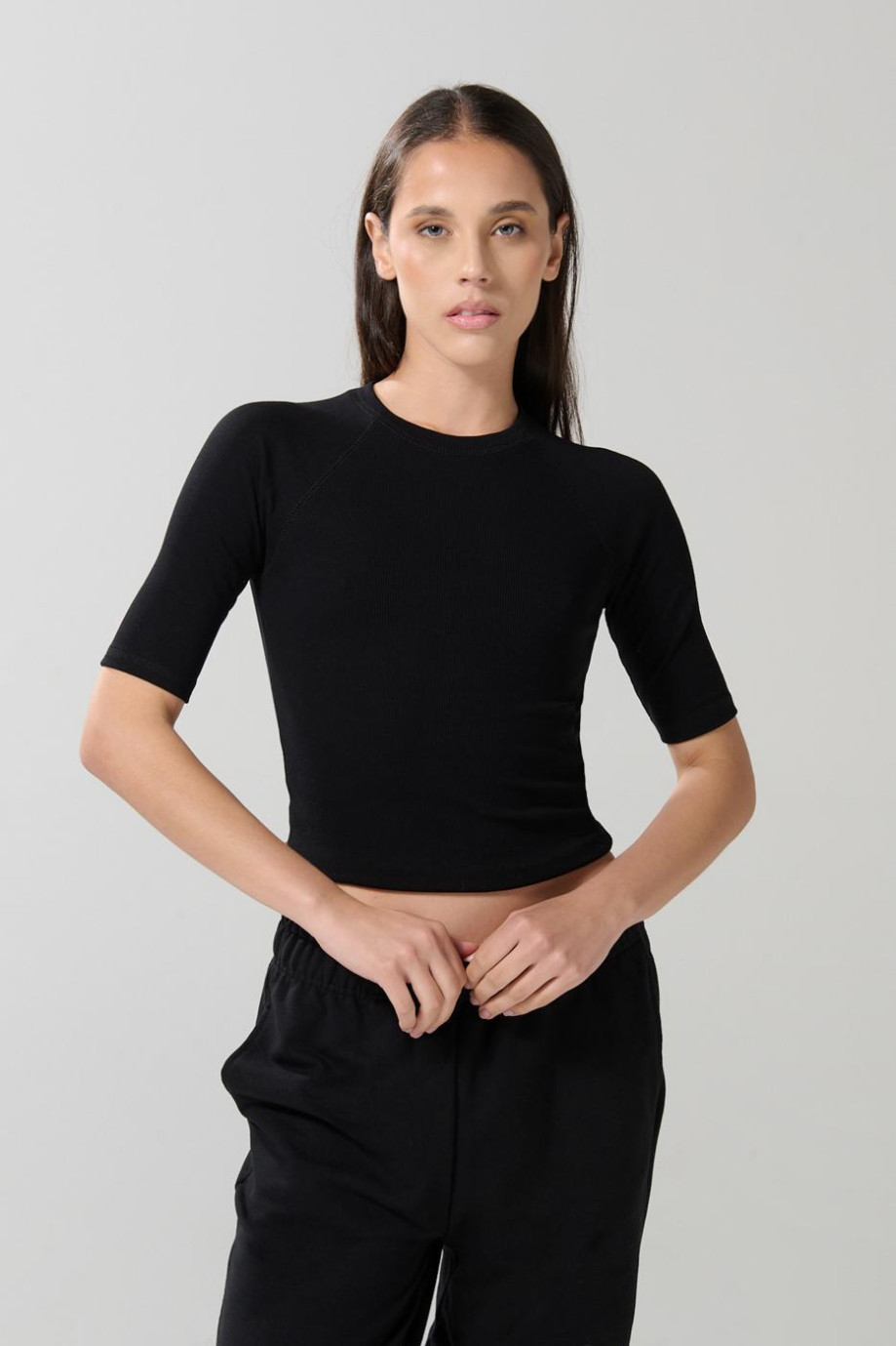 Camiseta manga ranglan corta unicolor con texturas de canal