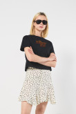 Camiseta crop top unicolor con estampado de Karate Kid