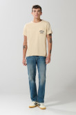 Camiseta manga corta kaki muy claro para hombre.