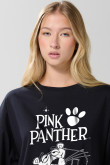 Camiseta femenina fit super oversize manga corta, con estampado en frente de Pantera Rosa.