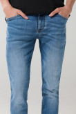 Jean skinny azul oscuro con cremallera y tiro bajo