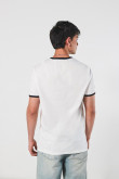Camiseta cuello redondo unicolor college con contrastes