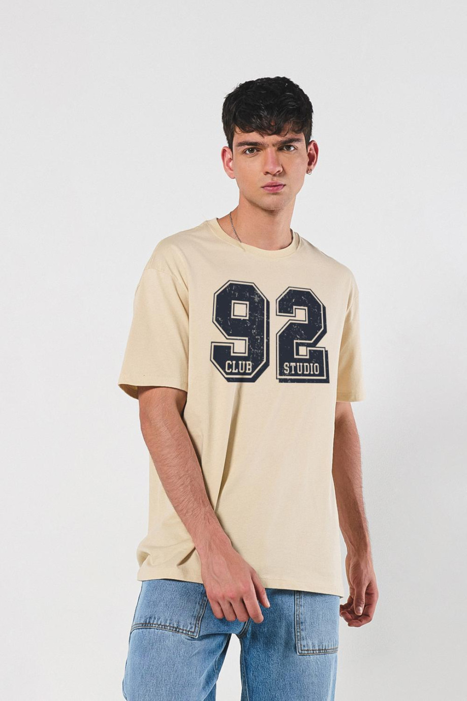 Camiseta unicolor college oversize con manga corta