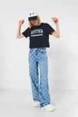 Camiseta unicolor con estampado college crop top