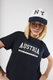 Camiseta unicolor con estampado college crop top