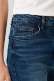 Jean mom con tiro súper alto azul oscuro y bota recta