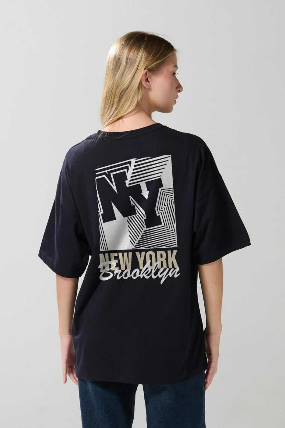 Camiseta unicolor oversize manga corta college