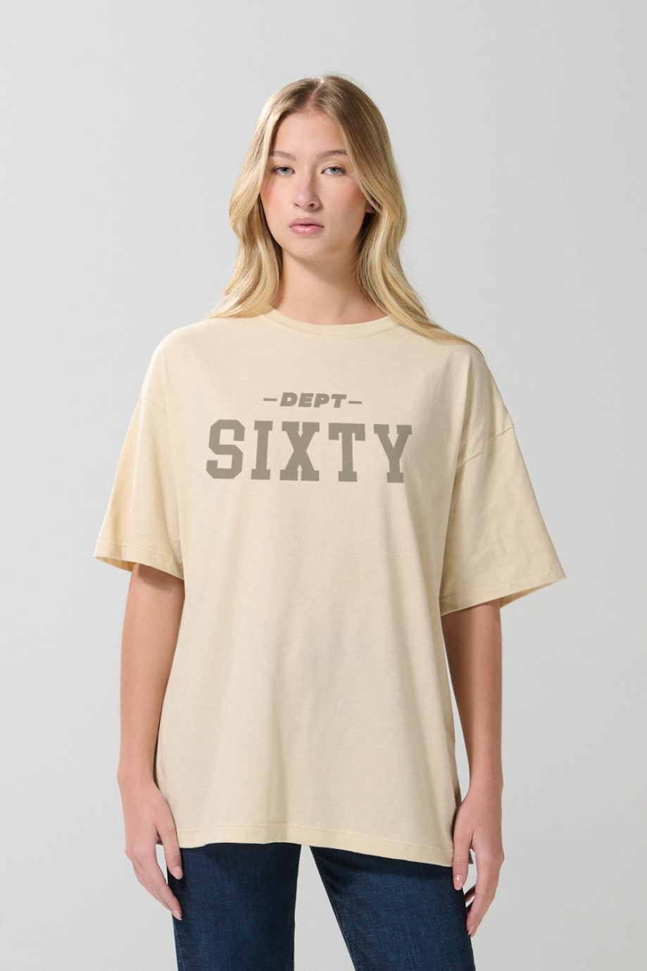 Camiseta oversize cuello redondo unicolor con texto college