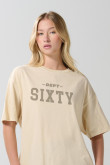 Camiseta oversize cuello redondo unicolor con texto college