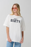 Camiseta oversize cuello redondo unicolor con texto college