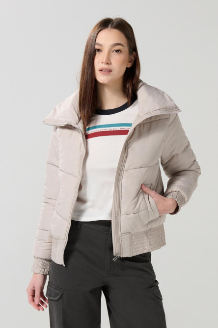 Chaqueta acolchada unicolor con cremallera y cuello alto