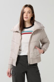 Chaqueta acolchada unicolor con cremallera y cuello alto