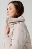 Chaqueta acolchada unicolor con cremallera y cuello alto