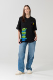 Camiseta oversize cuello V negra con arte de Toy Story