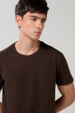 Camiseta en algodón unicolor con bolsillo y manga corta