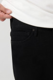Jean 90´S tiro bajo con bota recta negro y bolsillos