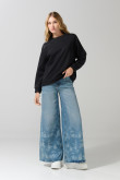 Buzo cuello redondo oversize unicolor con manga ranglan