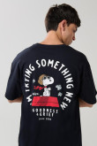 Camiseta de Snoopy azul intensa con cuello redondo