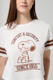 Camiseta crema clara crop top con estampado de Snoopy