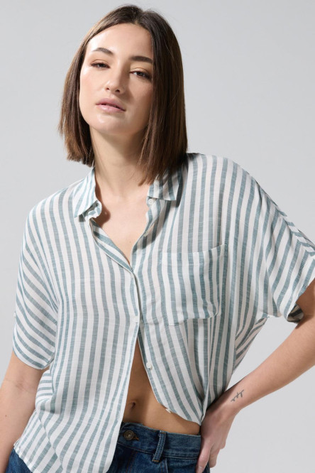 Blusa a rayas crema clara manga corta con botones