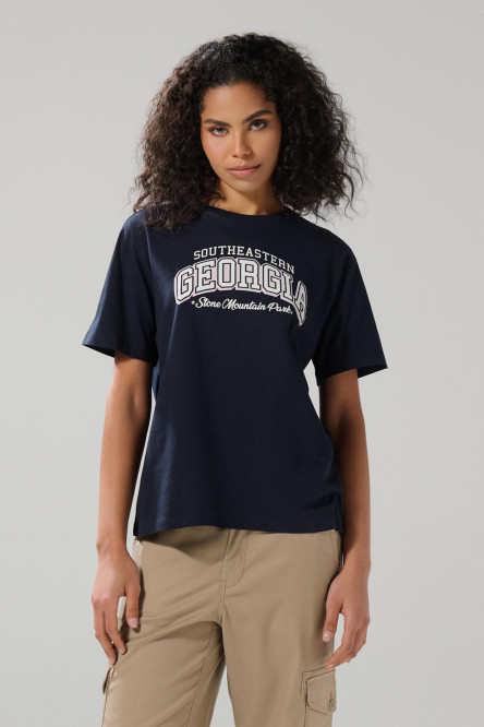 Camiseta college azul con manga corta y cuello redondo