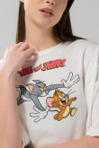 Camiseta oversize crop top crema de Tom y Jerry