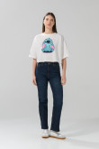 Camiseta crop top crema oversize con arte de Lilo y Stitch