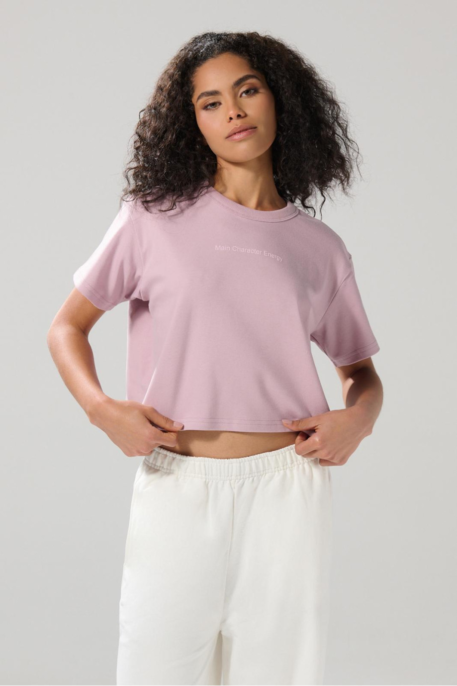 Camiseta unicolor crop top con hombro rodado