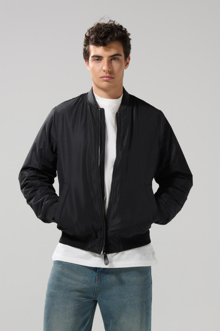 Chaqueta bomber acolchada unicolor con bolsillos laterales