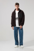 Chaqueta sherpa unicolor con bolsillos y cuello alto