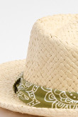 Sombrero Panamá crema claro con pañuelo verde