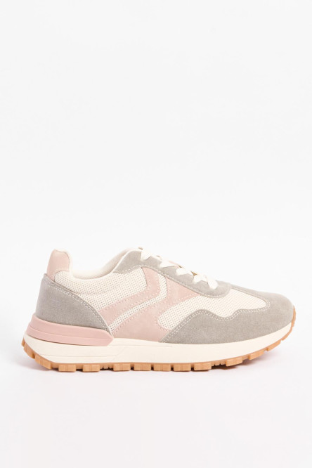 Tenis chunky, blanco con detalles en gris claro y rosa.