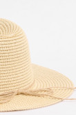 Sombrero fedora crema claro con chaquiras decorativas