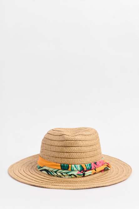 Sombrero café claro fedora con pañoleta decorativa