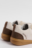 Tenis casuales kakis claros con costuras decorativas