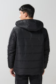 Chaqueta acolchada unicolor con capota y cordón