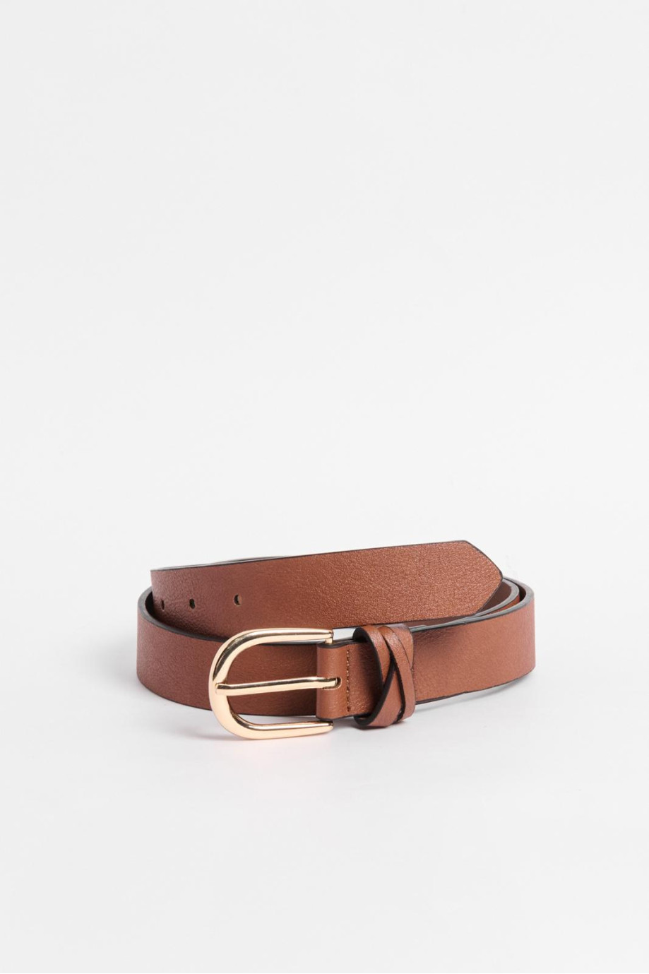 Cinturón femenino, unicolor con hebilla metalica.