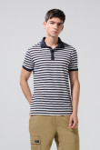 Camiseta polo azul intensa a rayas con manga corta