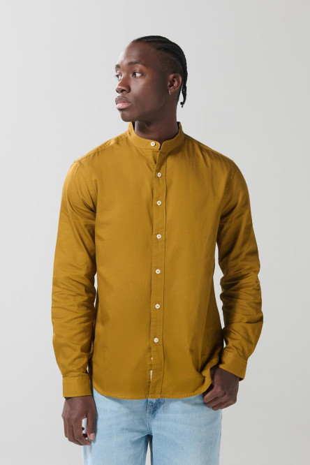 Camisa en algodón unicolor con botones y cuello nerú