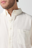 Camisa manga corta unicolor con cuello button down