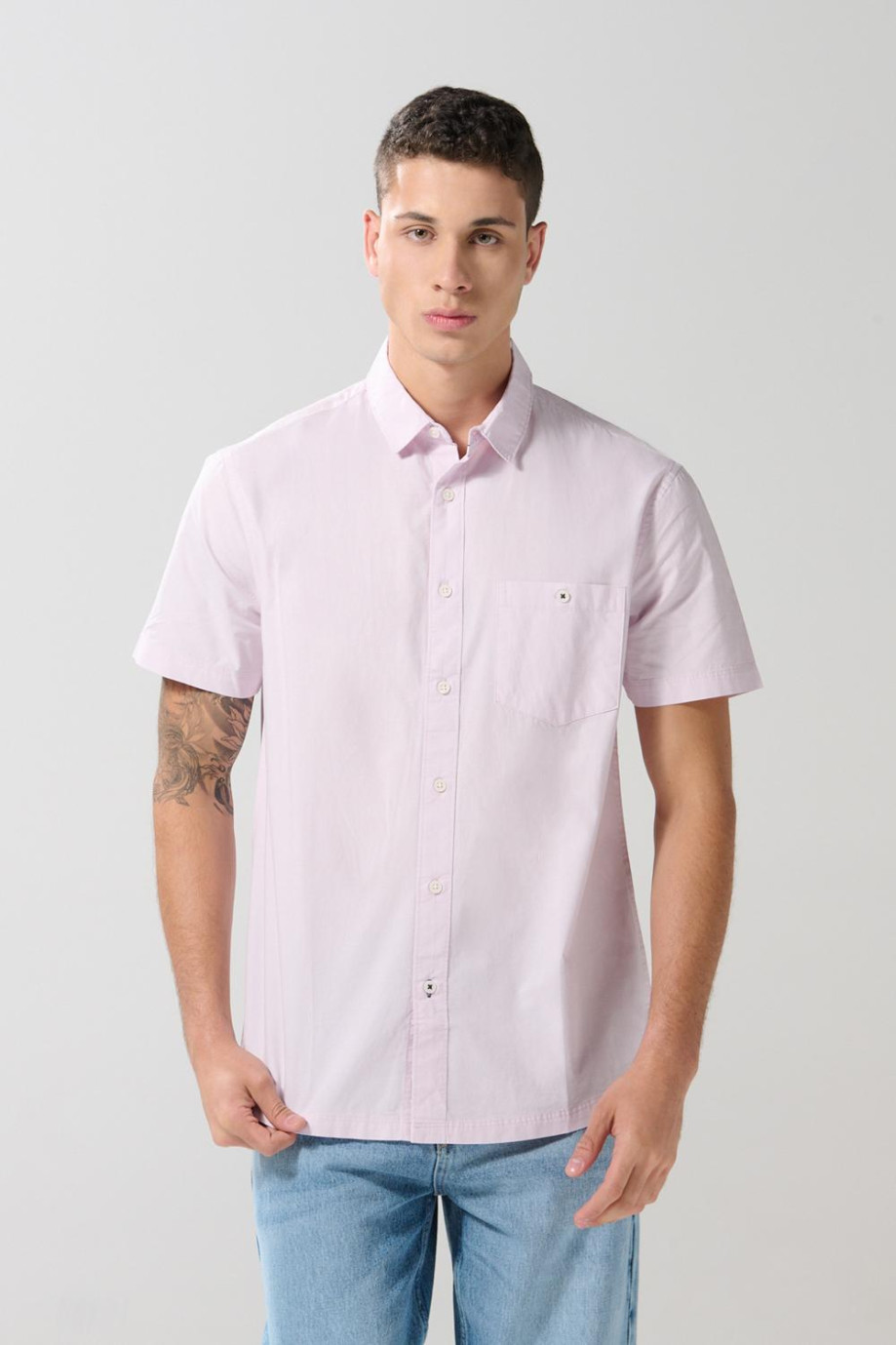 Camisa unicolor cuello sport collar con botones