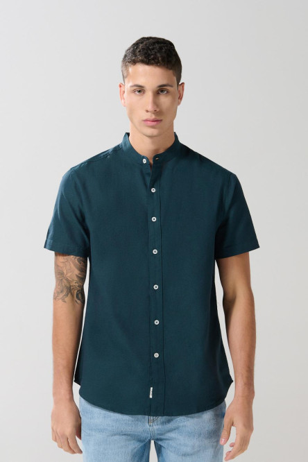 Camisa cuello nerú en algodón unicolor con manga corta