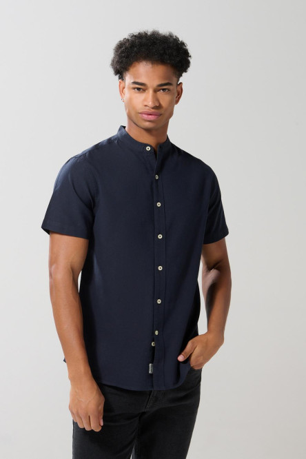 Camisa cuello nerú unicolor con botones en frente