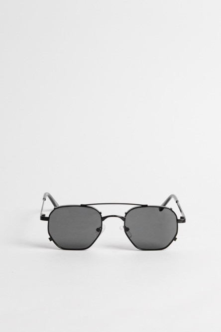 Gafas de marco geométrico en color negro y café.