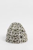 Gorro tejido unicolor con diseños abstractos