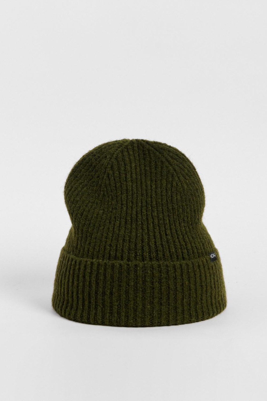 Gorro tejido unicolor con texturas y marquilla